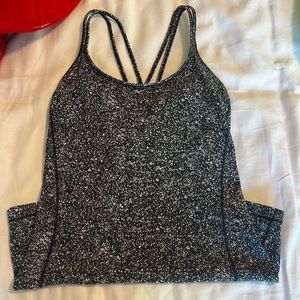 Size 4 lululemon top never worn!